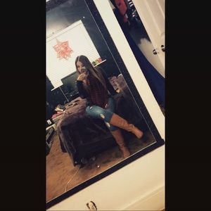 Meet your Posher, Monica